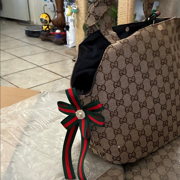 Gucci Other - Dog carry bag Beige Patterned with Ribbon Accent